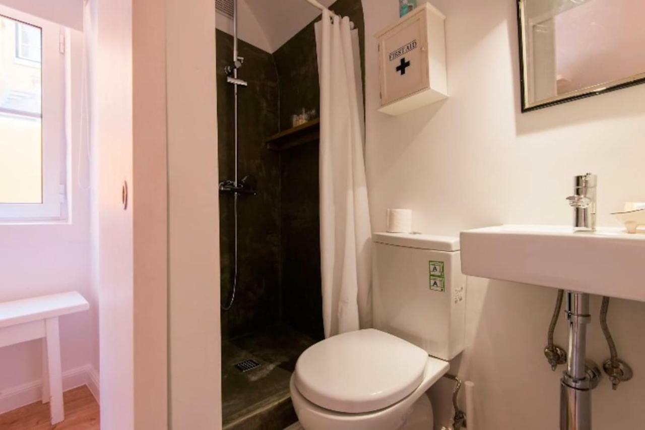 Studio Hideaway With Easy Access To Lisbon Center Exterior foto